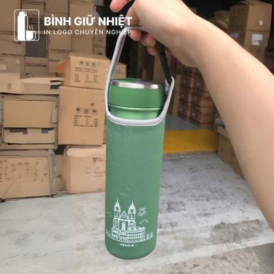 Túi đựng bình giữ nhiệt quà tặng in logo màu xanh lá có móc cài TĐ-02