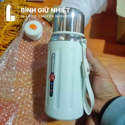 Bình giữ nhiệt quà tặng in logo thương hiệu La Fonte có dây xách dung tích 800ml BGN-51